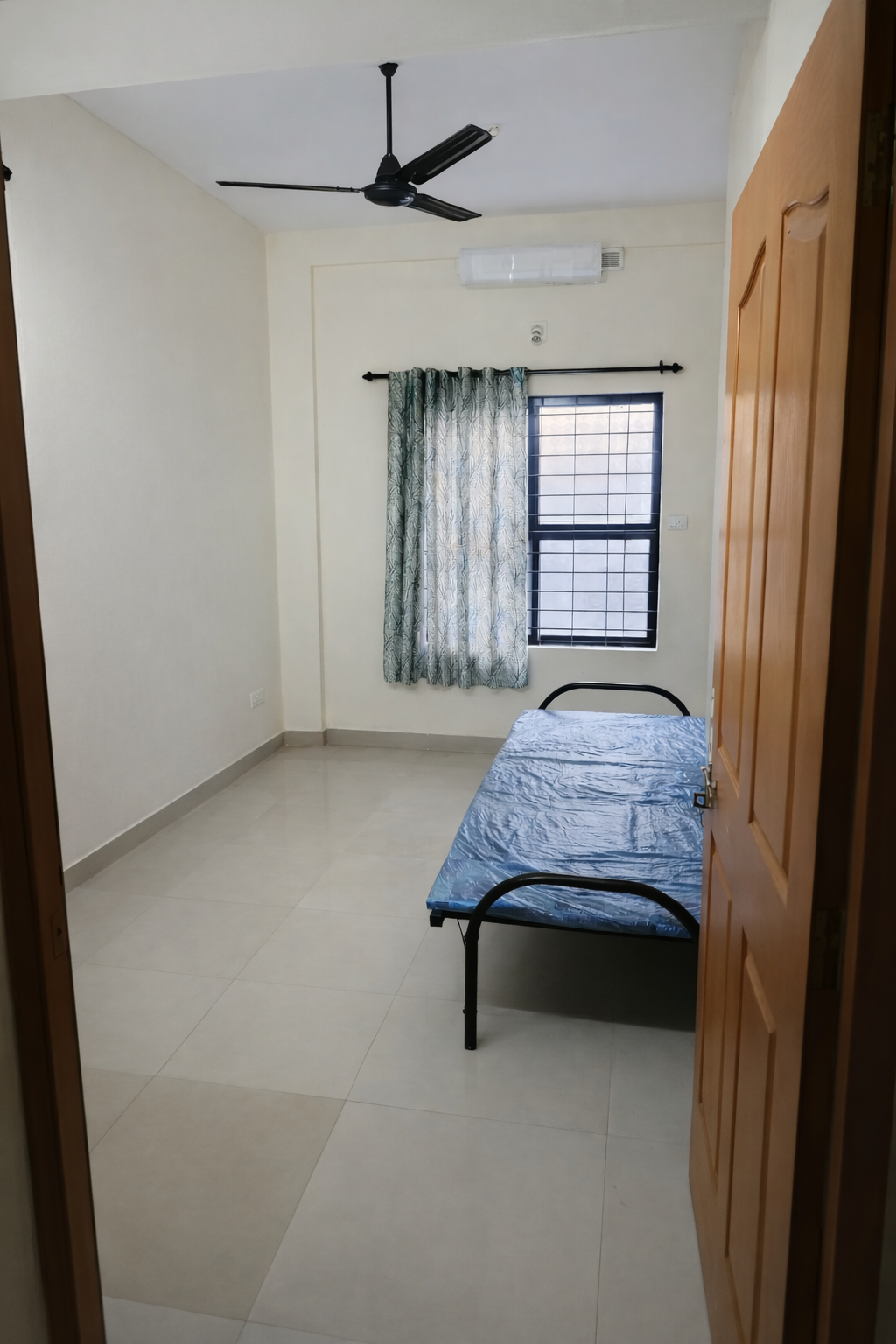 Private room – Palace Boys Hostel Kottayam